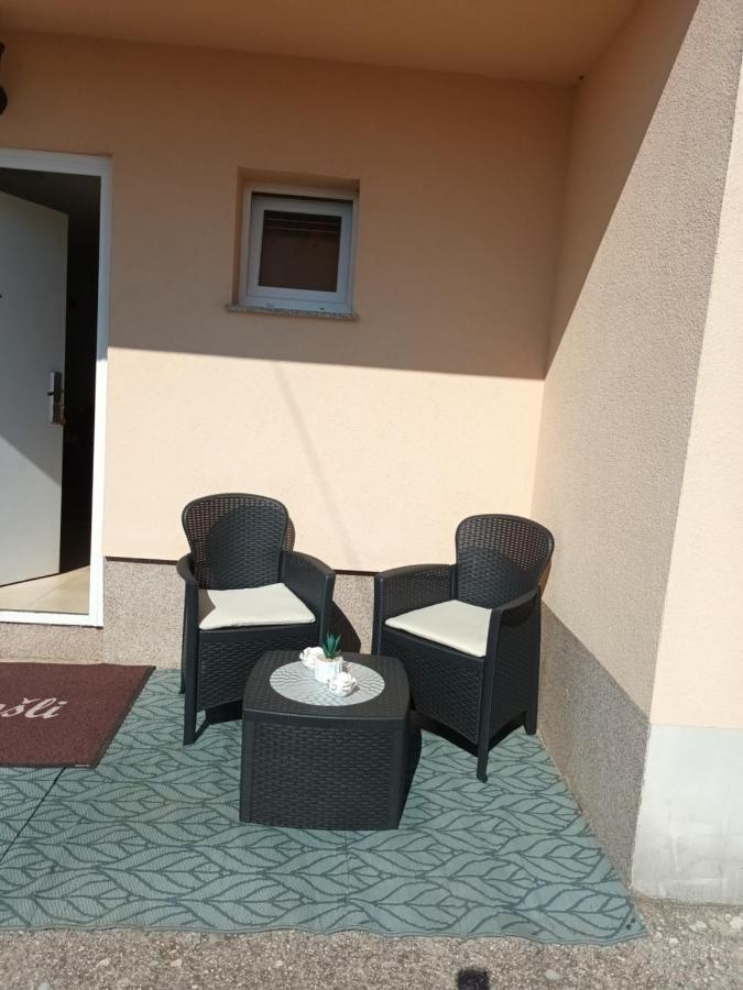Apartman Hana U Blizini Automotodroma Grobnik I Kostrenski Plaza Kostrena Kültér fotó